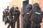 Agentes-del-GEO--en-un-ejercicio-de-entrenamiento-para-la-entrada-en-un-vivienda-.jpg